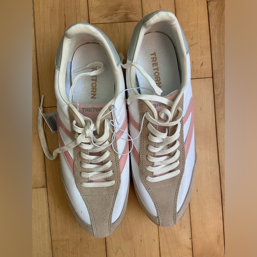 Tretorn sneakers, neutral, lightweight, perfect for summer.